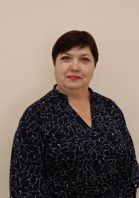 Воспитатель первой категории Шелементьева Галина Владимировна.